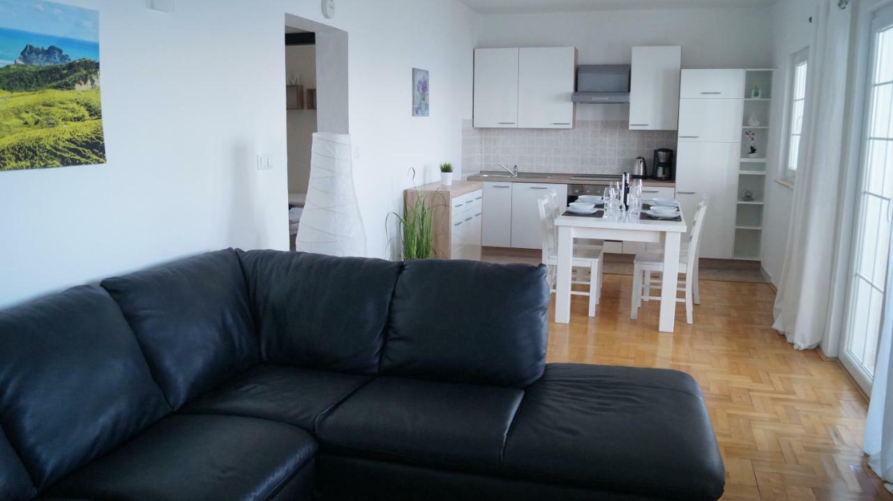 Schoenes Ferienhaus Direkt Am Meer สโตมอร์สกา ภายนอก รูปภาพ