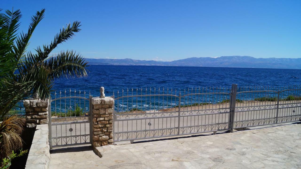 Schoenes Ferienhaus Direkt Am Meer สโตมอร์สกา ภายนอก รูปภาพ