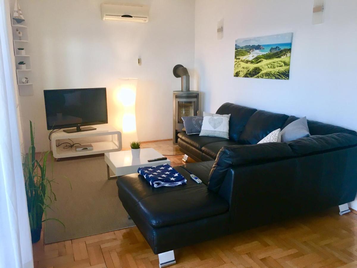 Schoenes Ferienhaus Direkt Am Meer สโตมอร์สกา ภายนอก รูปภาพ